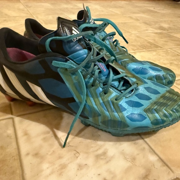 Adidas Men's Teal and Black Athletic Shoes - Picture 2 of 5